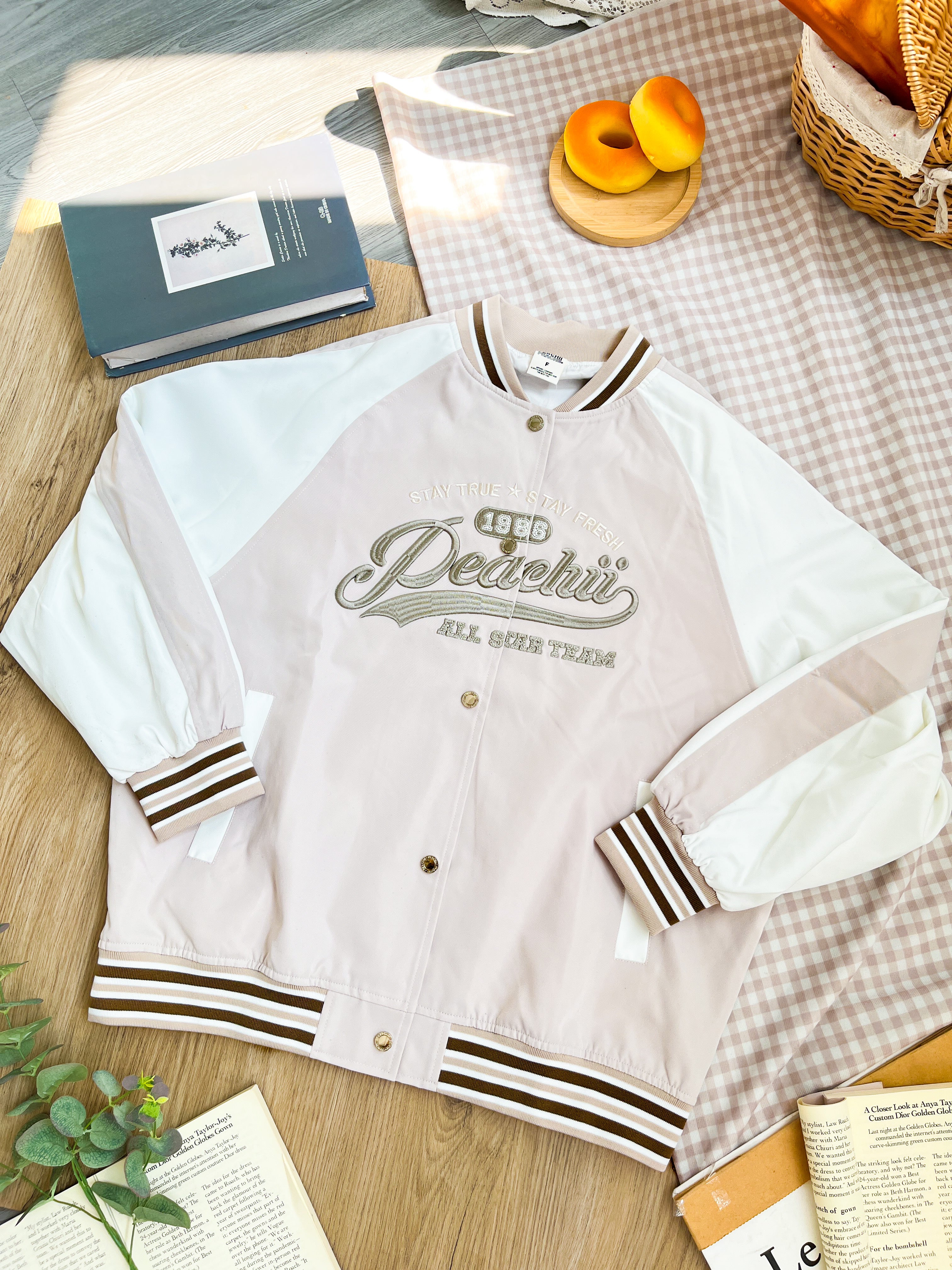 Peachii Baseball Graphic Jacket Hazel EA8376