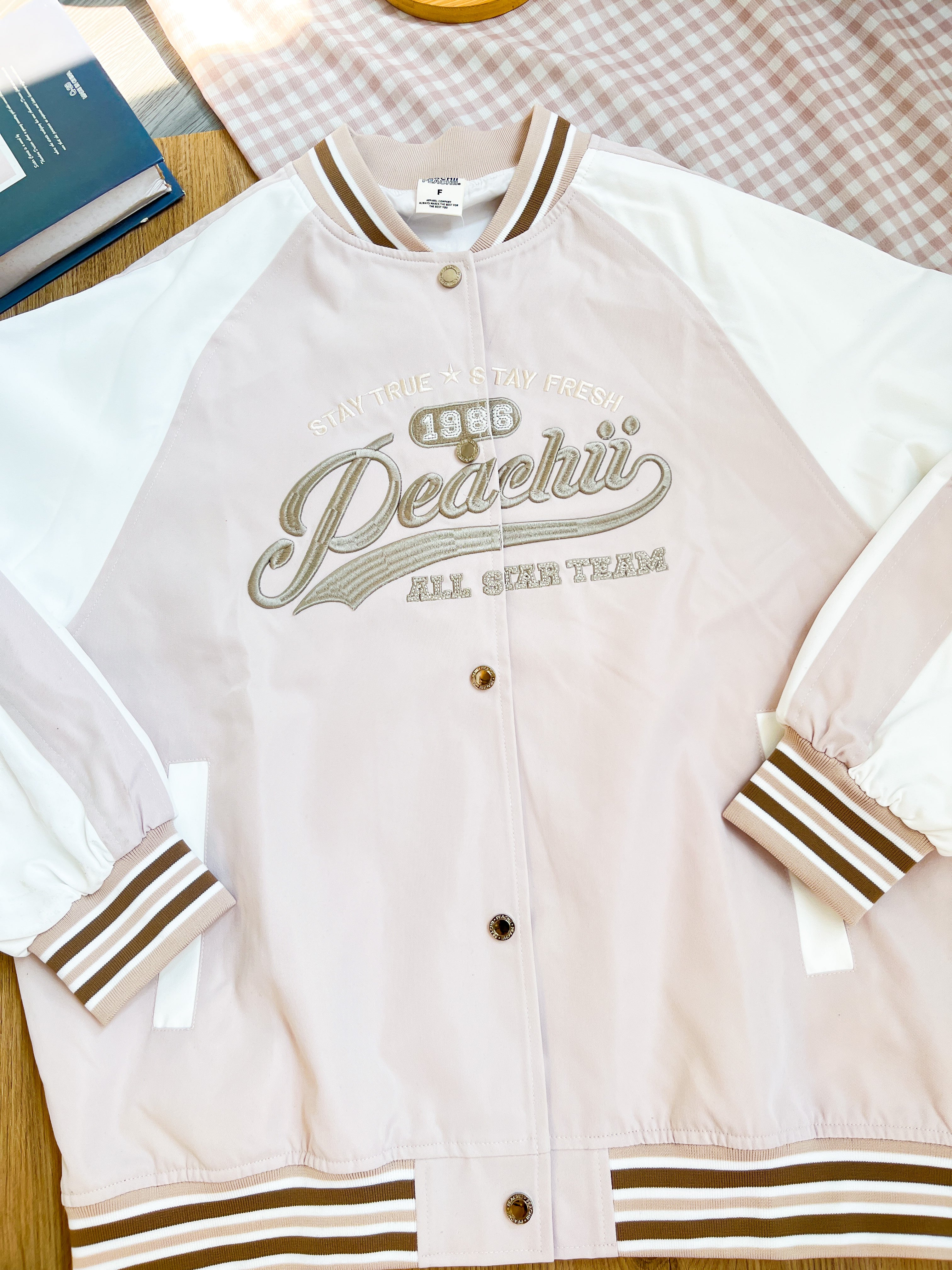 Peachii Baseball Graphic Jacket Hazel EA8376