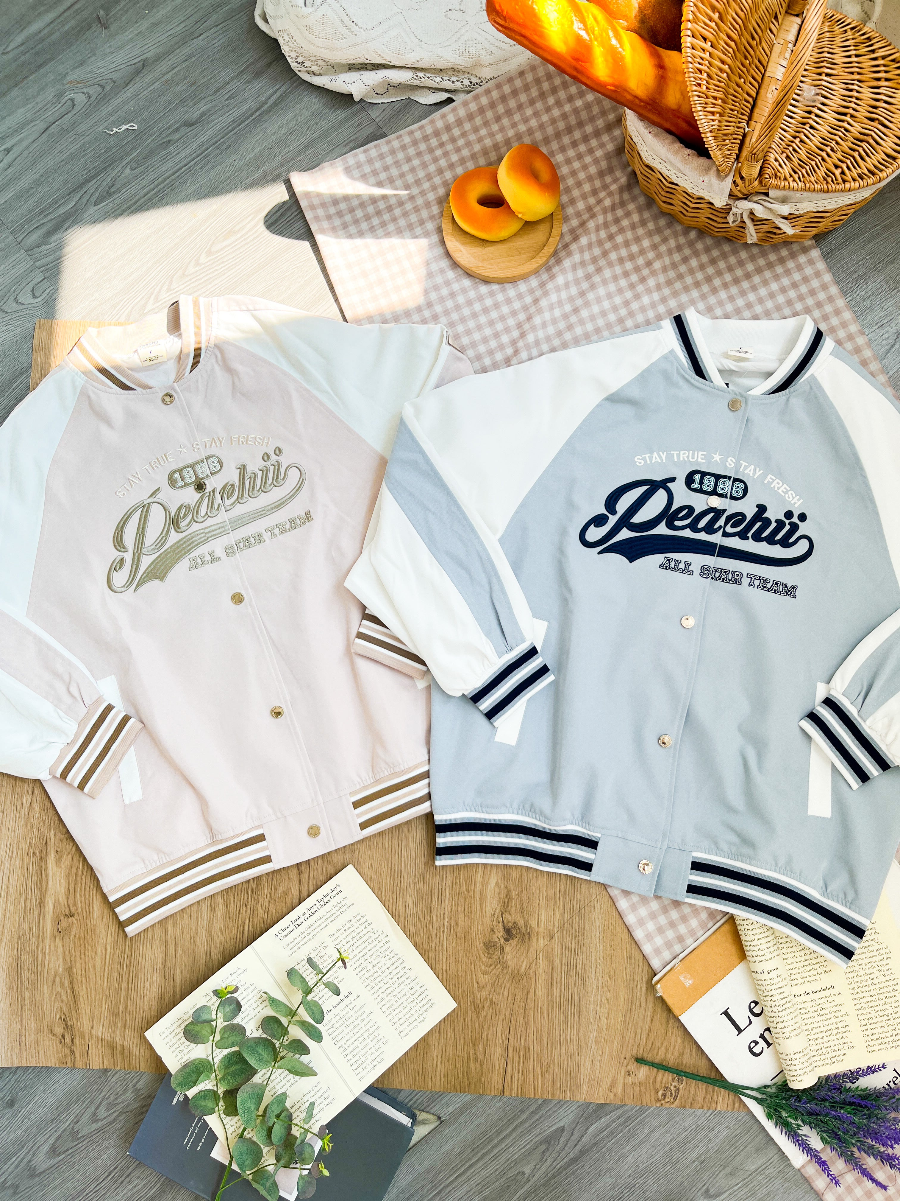 Peachii Baseball Graphic Jacket Light Blue EA8376