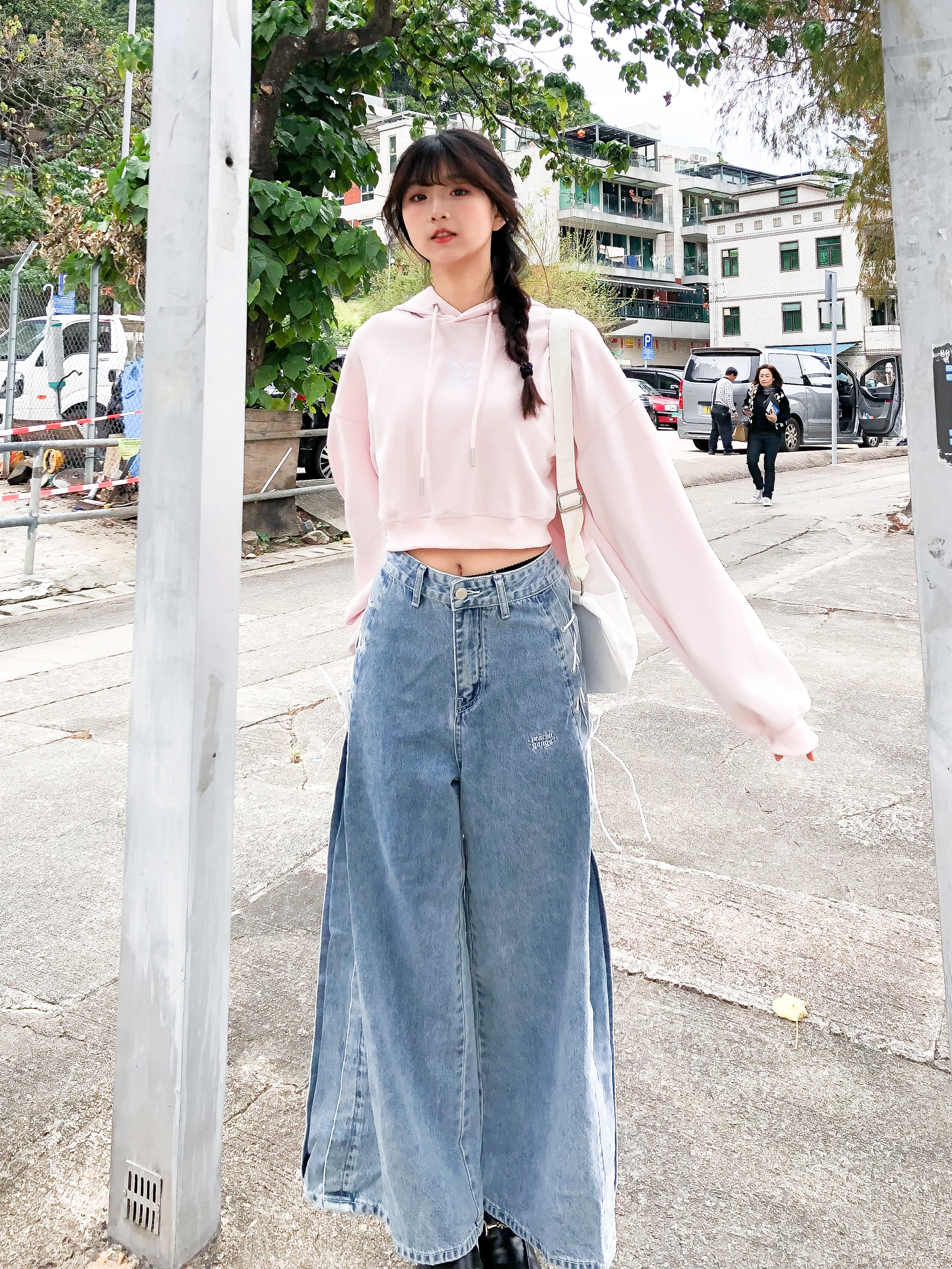Peachii Denim Embroidery Pants Blue EA6089