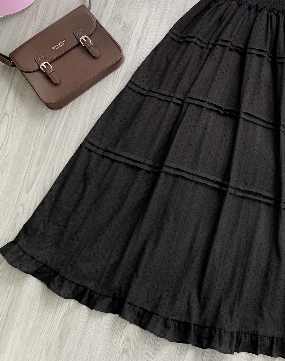 【買一送一】Peachii Iron Plate Logo Tiered Long Dress Black EA2349